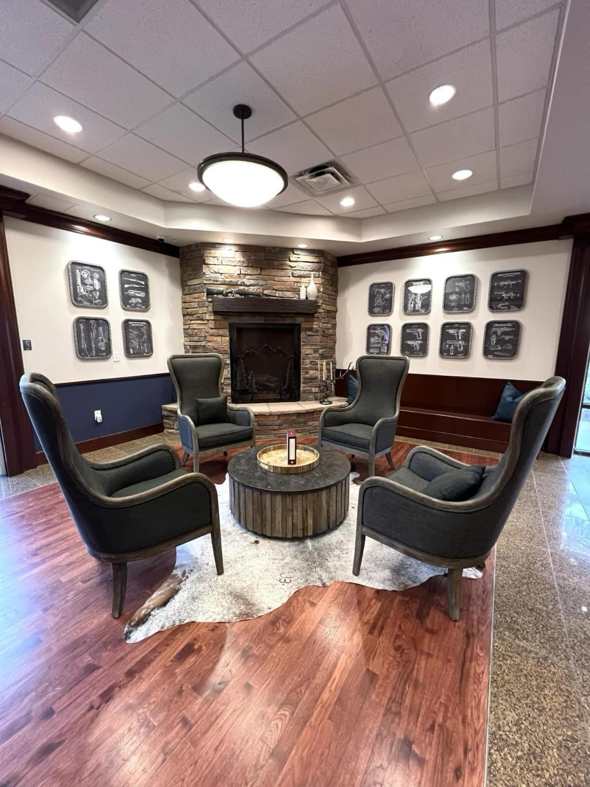 Statesman - fireplace 1